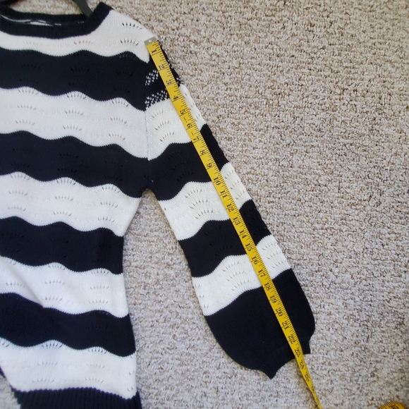 Balloon Sleeve Striped Sweater sz M (Juniors) - Picture 7 of 7